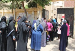 عودة الطوابير للجان البساتين قبيل انتهاء التصويت