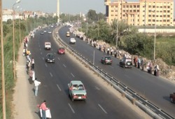 سلسلة بشرية بطول ٢٠ كيلومترًا لدعم "مرسي" بالإسكندرية