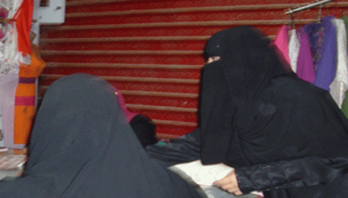 القليوبية.. السيدات يستقبلن "حملة مرسي" لطرق الأبواب بالزغاريد