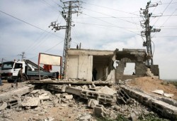 إصابات في استهداف صهيوني لمنازل شرق غزة