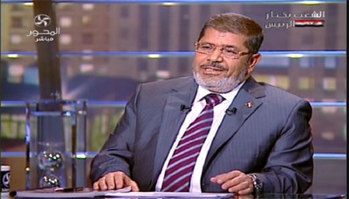 د. محمد مرسي يعتذر لأسرة فقيد الشرقية
