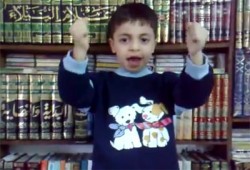 رسالة من طفل للشعب المصري: "كلنا إيد بإيد هننتخب المرسي أكيد"