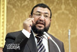 د. أكرم الشاعر يرفض عرض استجوابه للحكومة
