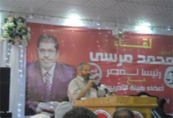 د. عبد الفتاح دهيم: "مرسي" يحمل مشروعًا يجفف منابع الفساد