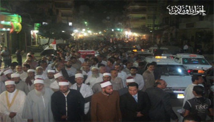 المنيا.. الآلآف في مسيرة دعم د. مرسي بملوي