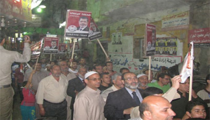 مسيرتان بقليوب وأبو زعبل لدعم د. محمد مرسي