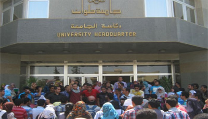 مسيرة حاشدة لطلاب حلوان للإفراج عن زملائهم بالعباسية