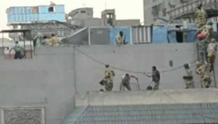 مظاهرة لطلاب الأزهر احتجاجًا على إهدار حرمة مسجد النور