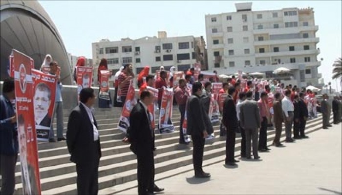 تدشين حملة لدعم مرسي رئيسًا من أمام مكتبة الإسكندرية