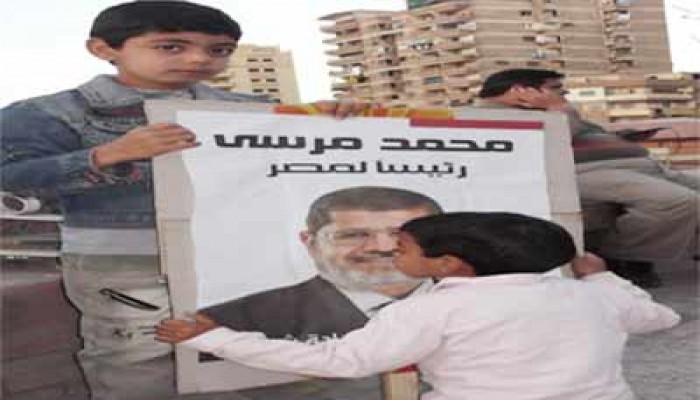 أهالي كفر الزيات يدعمون مرسي ويطالبون بفتح ملف التلوث
