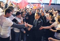 انطلاق انتخابات الرئاسة بفرنسا واحتمالات بالإعادة