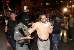 سلطة رام الله تواصل حملتها الأمنية على حماس!