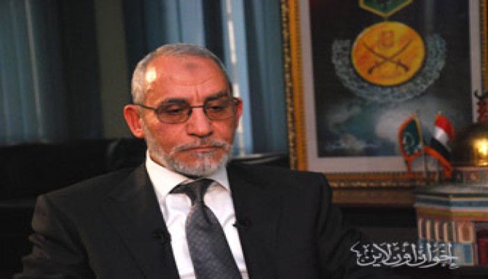 المرشد العام يواسي الأستاذ محمد شحاتة