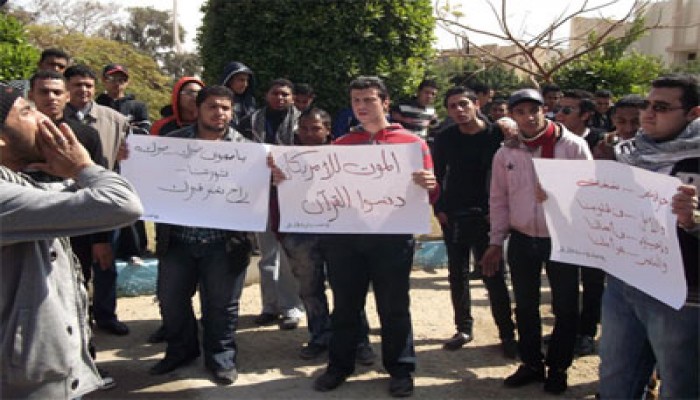 وقفة طلابية بالسويس تضامنًا مع ثوار سوريا والأقصى