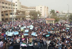 مسيرة لطلاب الزقازيق دعمًا للثورة السورية