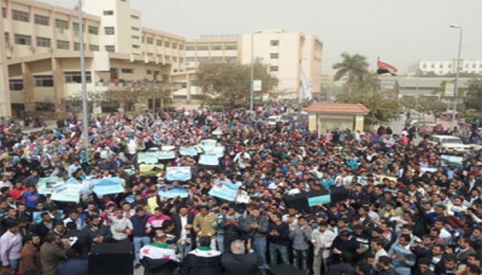 مسيرة لطلاب الزقازيق دعمًا للثورة السورية