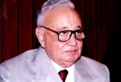 وفاة د. ثروت عكاشة بعد أزمة صحية