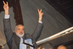 هنية في الأزهر: الوحدة سبيل استعادة القدس والأقصى