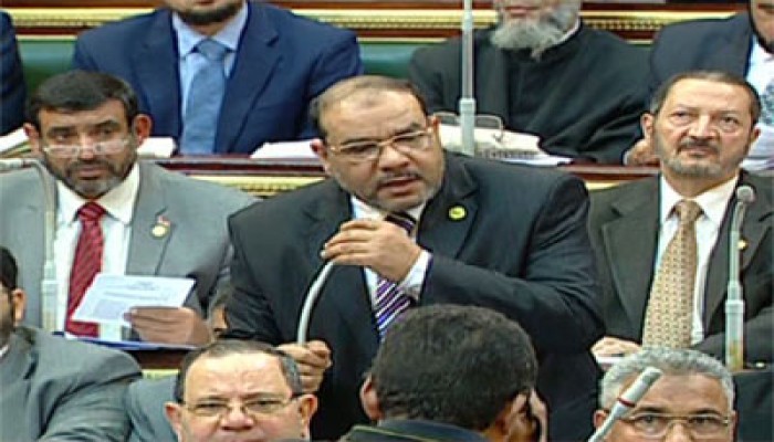 عزب مصطفى يتقدم بمشروع قانون للخصخصة