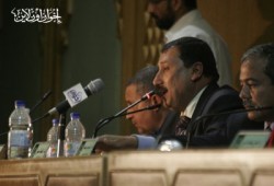 أبو الفتوح ينجح في تعليق اعتصام عمال "أكبا"