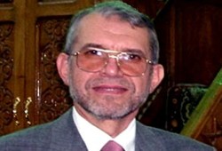د. مرسي يهنئ د. عبد الغني بنجاح العملية الجراحية