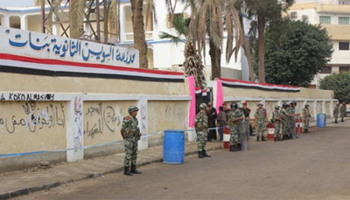 الجيش الثالث يؤمِّن إعادة الشورى بالسويس