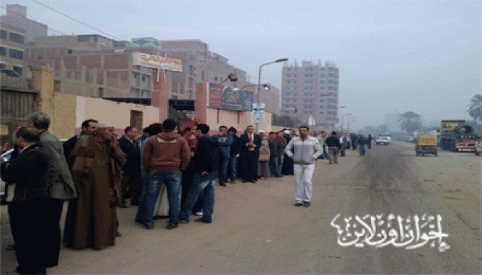 طوابير الناخبين تعاود الظهور في الساعات الأخيرة بالحوامدية
