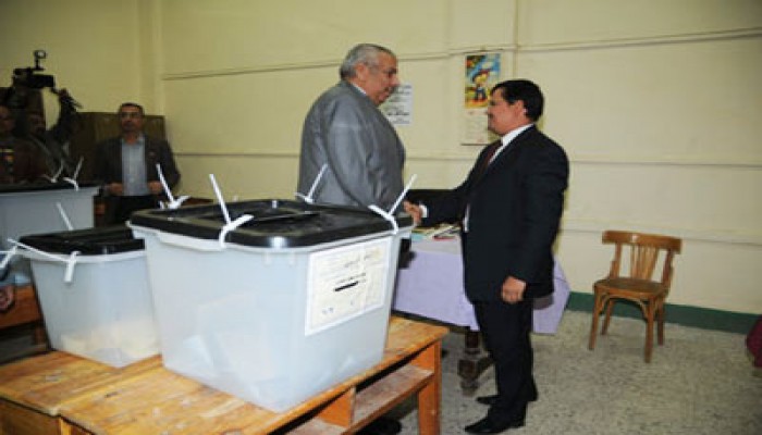 إحباط محاولة تصويت "موتى" في الشورى بالمنيا!!