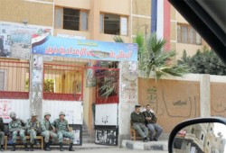 فتح طريق "المراغة" بسوهاج وأهالي "بهتا" يقاطعون الانتخابات