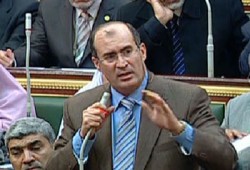 حشمت يطالب بوقف نزيف المال العام في مشروع تطوير رشيد