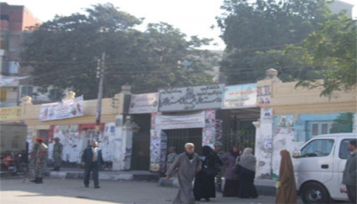 انتظام العمل بلجان الفيوم وإقبال هادئ