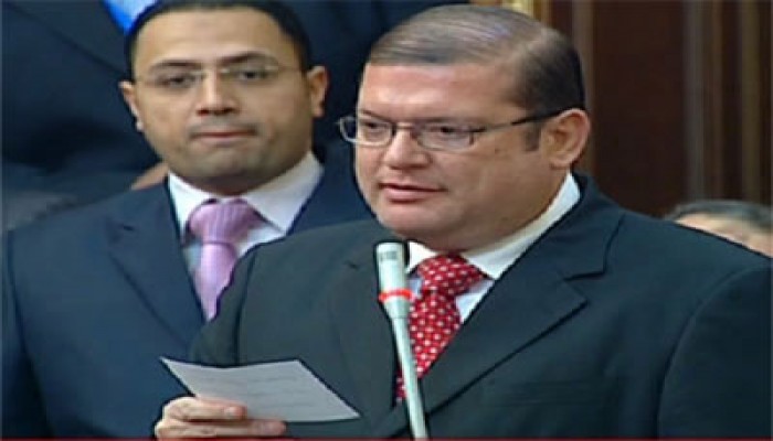 نواب برلمان الثورة يؤدون اليمين الدستورية