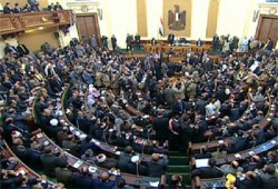 "سياسيون": برلمان الثورة أول خطوات نقل السلطة للمدنيين