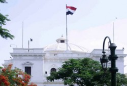 الآلاف يستقبلون نواب الشعب على مداخل البرلمان