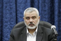 هنية يطالب سلطة رام الله بوقف المفاوضات مع الصهاينة ردًّا على اعتقال الدويك