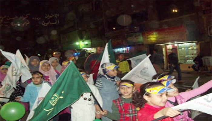 أهالي الساحل يرحِّبون بمرشحَي "الحرية والعدالة"