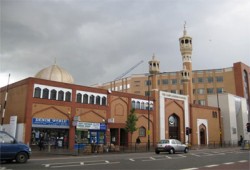 رابطة عنصرية ببريطانيا تهاجم المسلمين