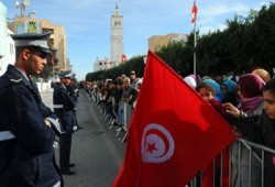 تونس الثورة تتحرك بحذر لاستعادة الأموال المنهوبة