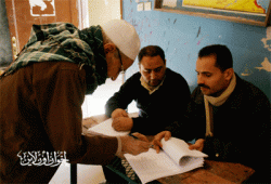 تصويت في بعض لجان بنها رغم حكم الوقف