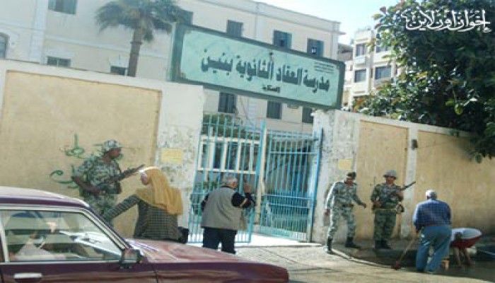 أسوان.. المندوبون يؤخرون فتح لجان التصويت