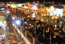 نائب الحرية والعدالة بشرم الشيخ يحل أزمة مستأجر البازارات