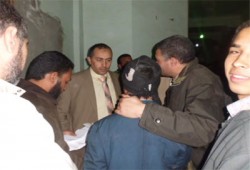 ياسر عبد الرافع يتدخل لحل أزمة عمال "أبو قير" للأسمدة