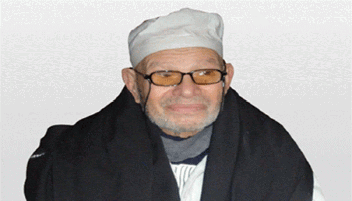 قاضٍ يمكن مسنًّا من التصويت داخل سيارته