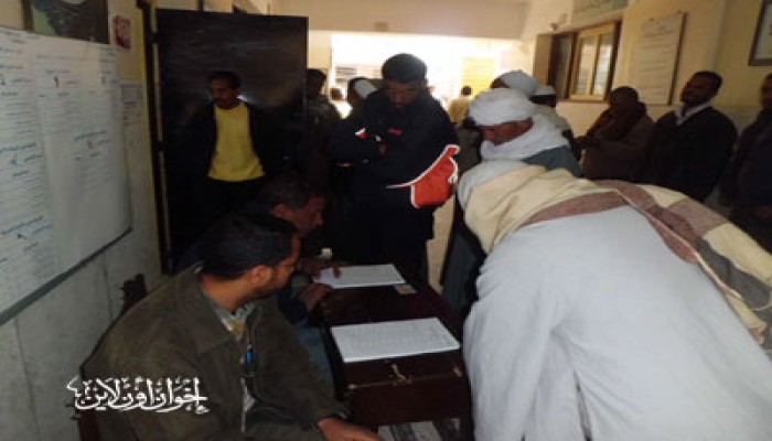 قنا.. قاضٍ يوجه الناخبين لعدم انتخاب "الحرية والعدالة"!