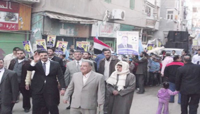 الآلاف في مسيرة تأييد لمرشحي "الحرية والعدالة" بدكرنس