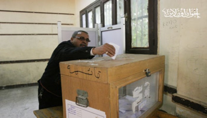 ما بين النّاخبِ والنُّخَبِ