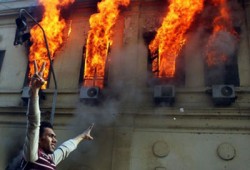 المجمع العلمي المصري.. ذاكرة مصر الفكرية تحترق