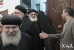 أسقف سوهاج على رأس وفد لتهنئة "الحرية والعدالة"