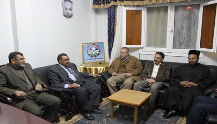 وفد الكنيسة الإنجيلية يهنئ الحرية والعدالة بالسويس