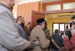 المرشد العام عقب إدلائه بصوته: لن نسمح بحرق مصر